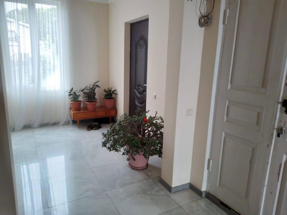 Merabi And Neli Guest House 마킨자우리 외부 사진