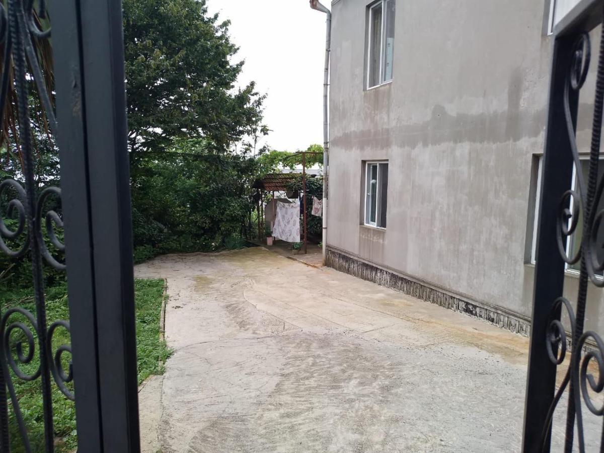 Merabi And Neli Guest House 마킨자우리 외부 사진