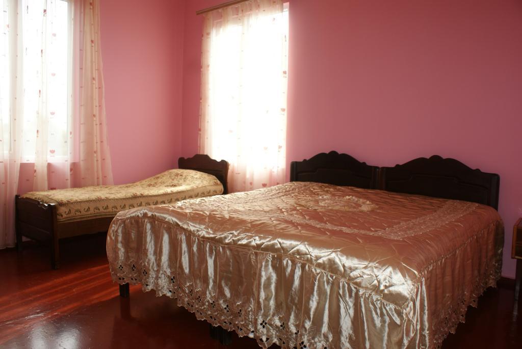 Merabi And Neli Guest House 마킨자우리 객실 사진